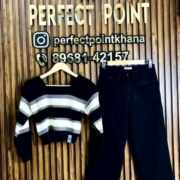 Lining Square Neck Tops With Jeans