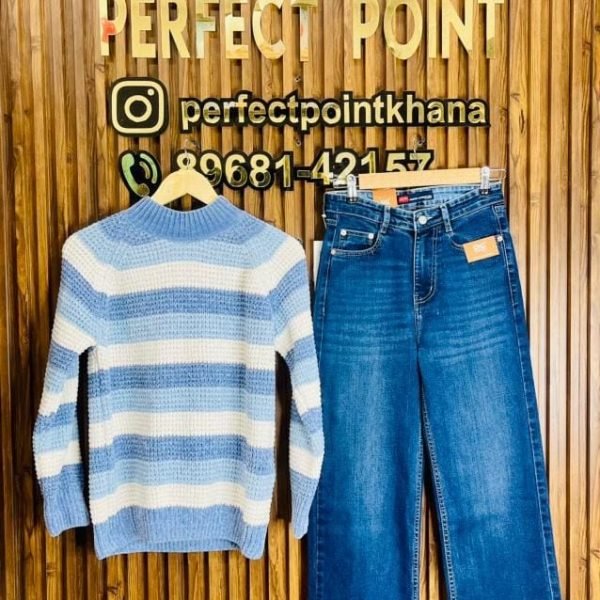 Lining Top With Funky Jeans