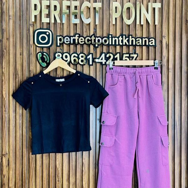 Funky T-Shirt with Cargo – Pockets with Round Neck