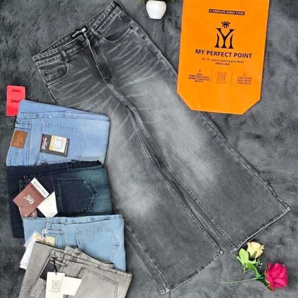 Straight Jeans