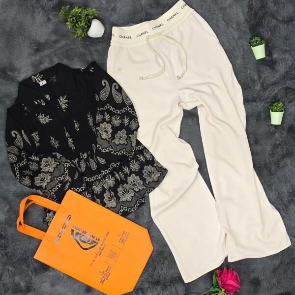 Embroidery Top With Qlotes